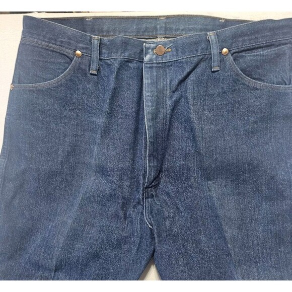 Wrangler Jeans Men 42x32 Blue Denim Dark Wash 13MWZ Cowboy Cut Orginal Fit - Picture 3 of 16
